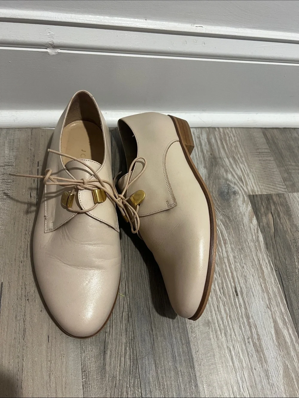 Cream Leather Lace-Up Derby Flats with Gold Accents Size 39 or 8.5
